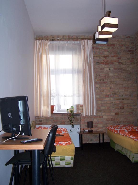 Film Hostel Poznań Extérieur photo