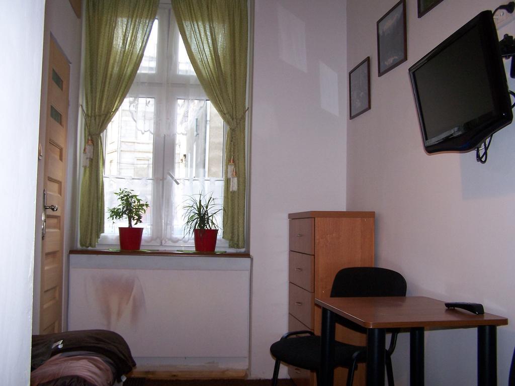 Film Hostel Poznań Extérieur photo